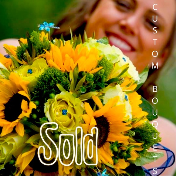 CUSTOM ORDERED WEDDING FLOWERS - Picture 1 of 1